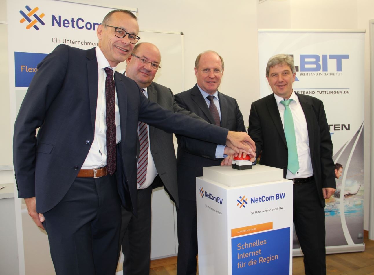 Netzinbetriebnahme in Emmingen-Liptingen mit Staatssekretär Wilfried Klenk